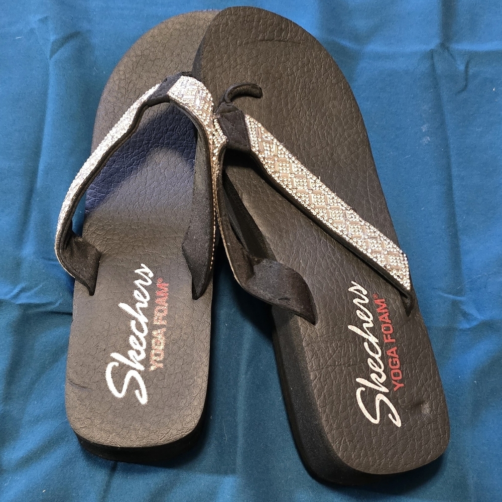 Skechers Women's Black and Silver Sandals